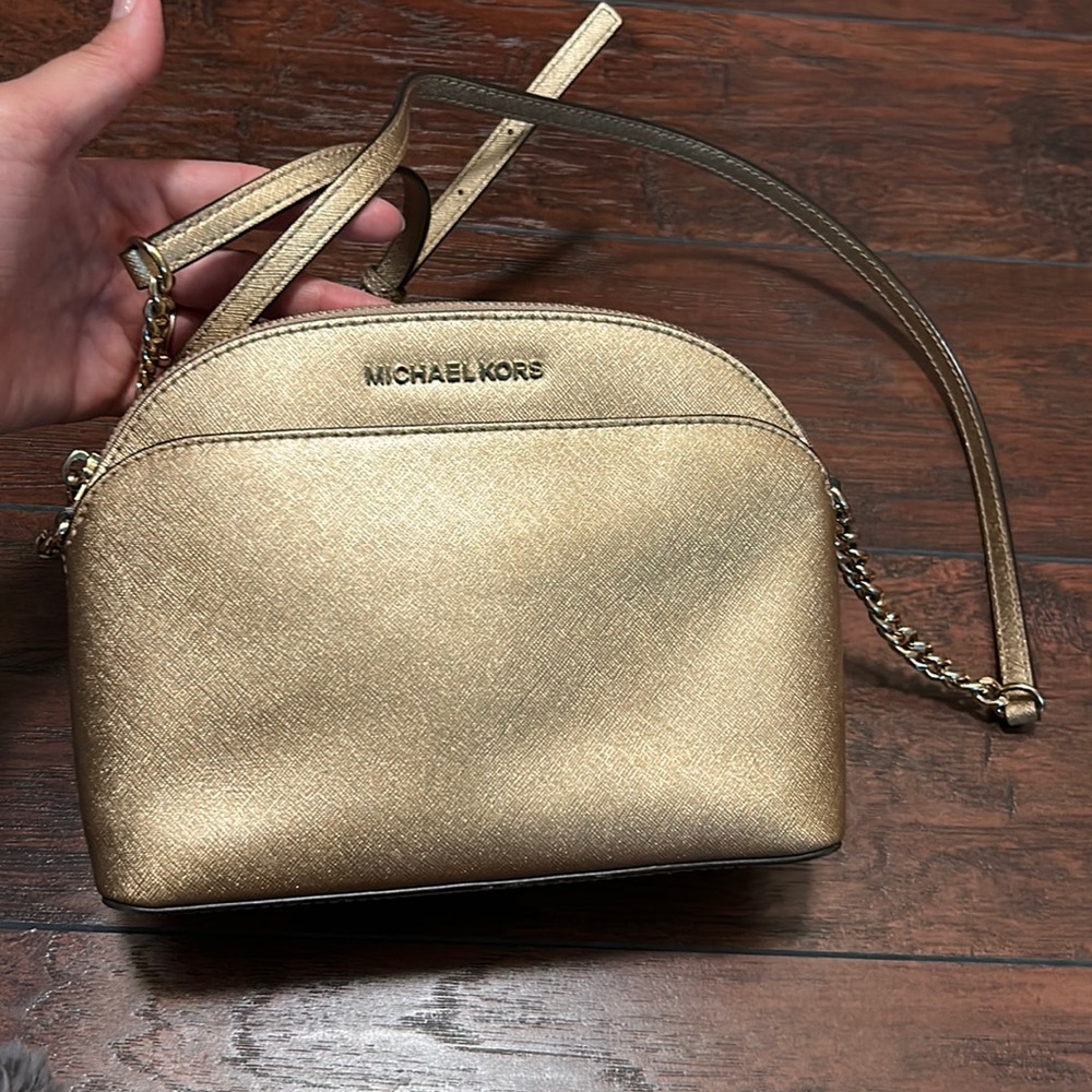 Michael Kors cross body purse